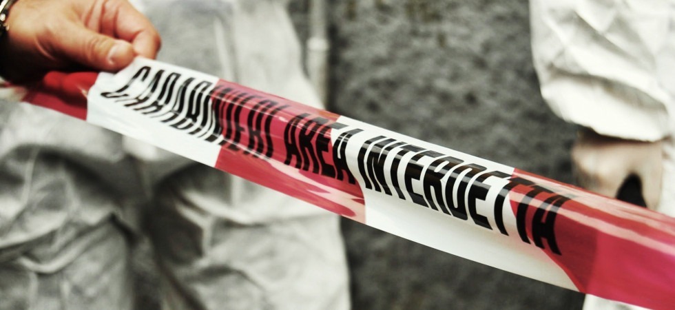 Dopo una spinta cade al suolo e sbatte la nuca: ucciso un uomo durante una lite